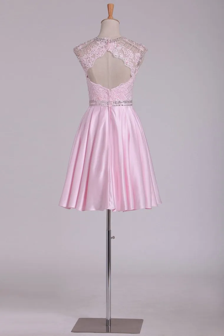 A Line Homecoming Dresses Scoop Cap Sleeves Satin Short/Mini
