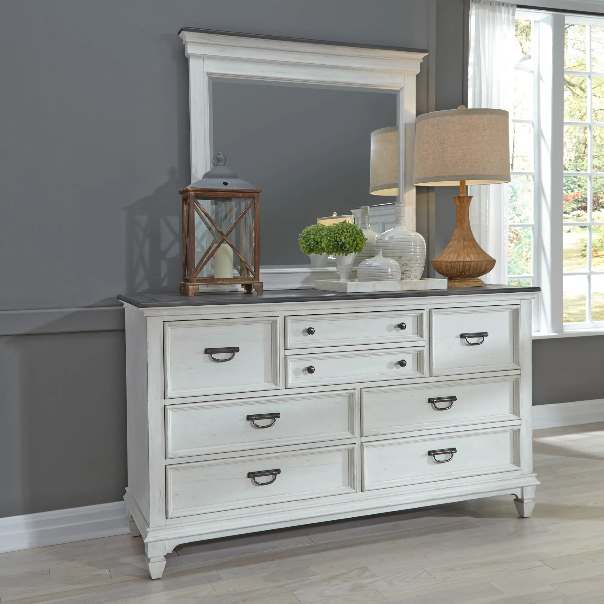 Allyson Park 417-BR31 8 Drawer Dresser