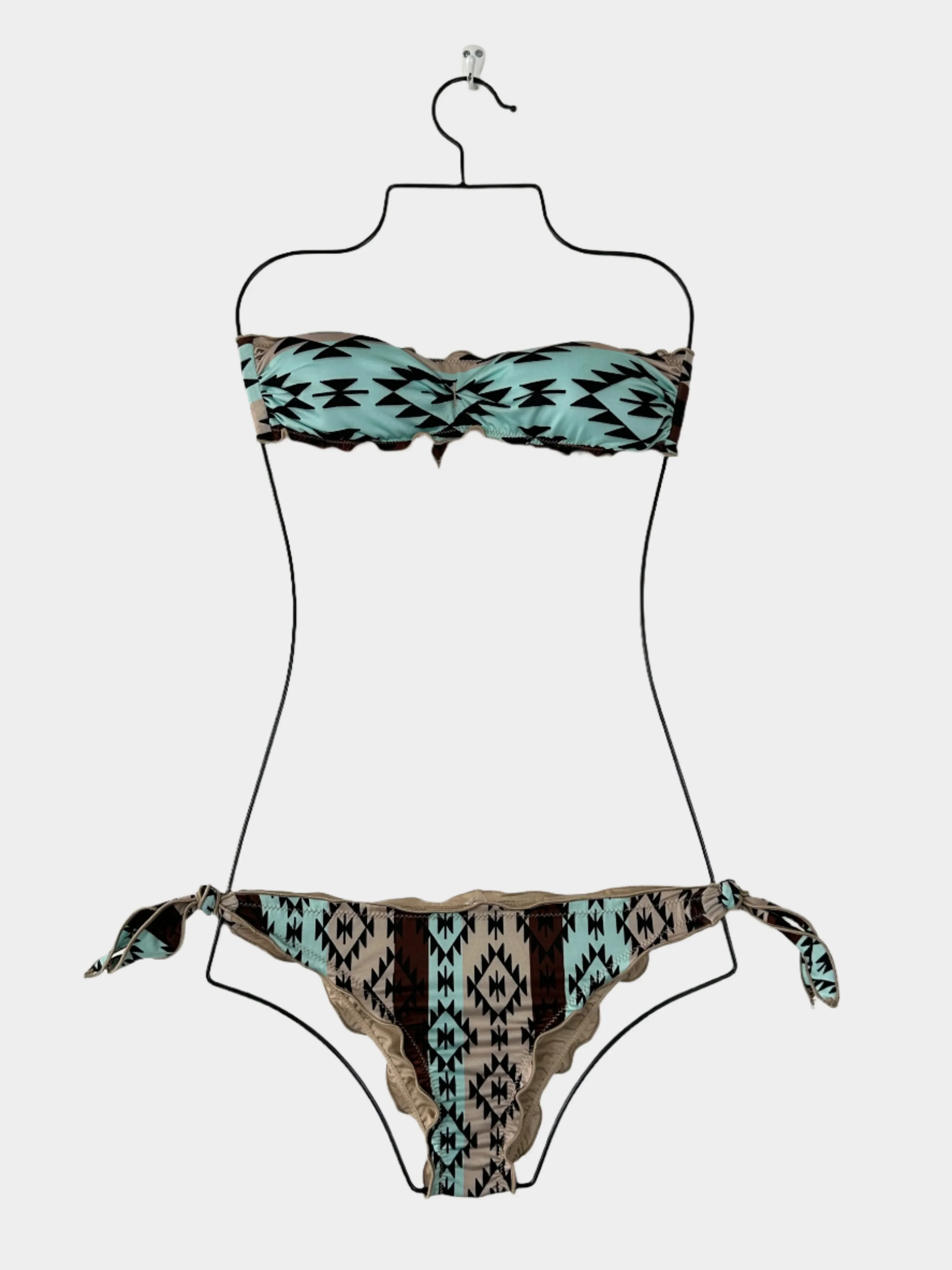 Curly Bandeau Bikini