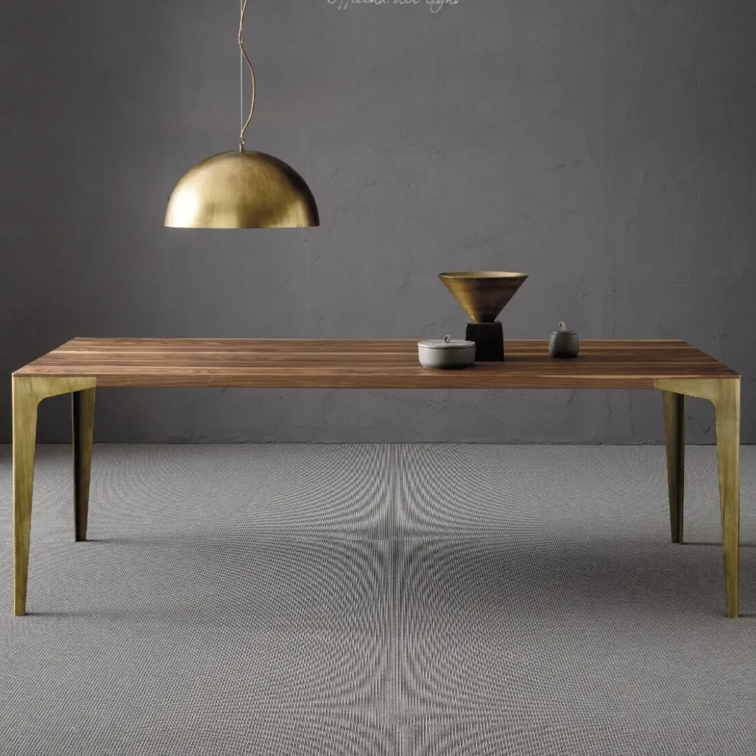 Fly Fixed Table