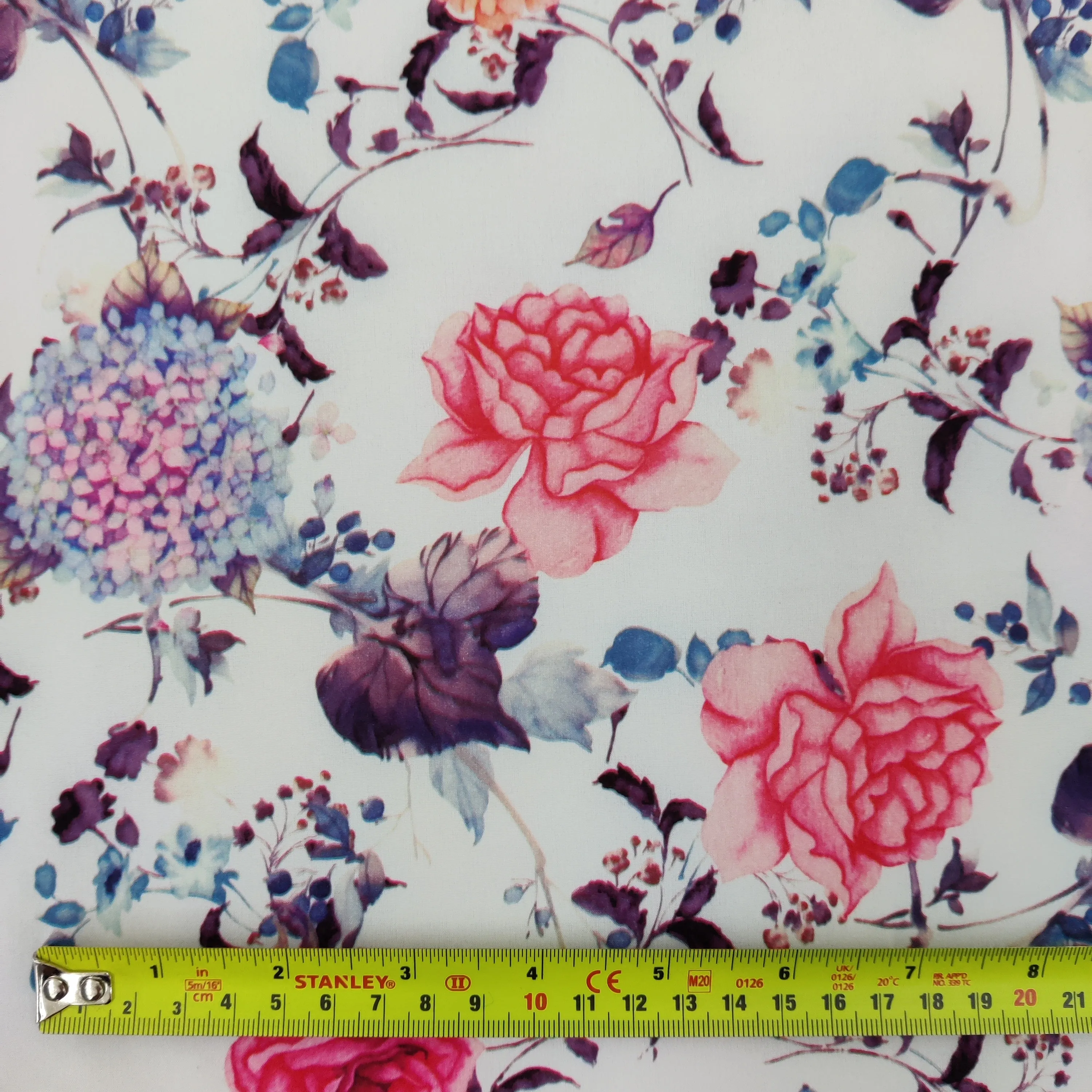 FS754 Ivory Floral
