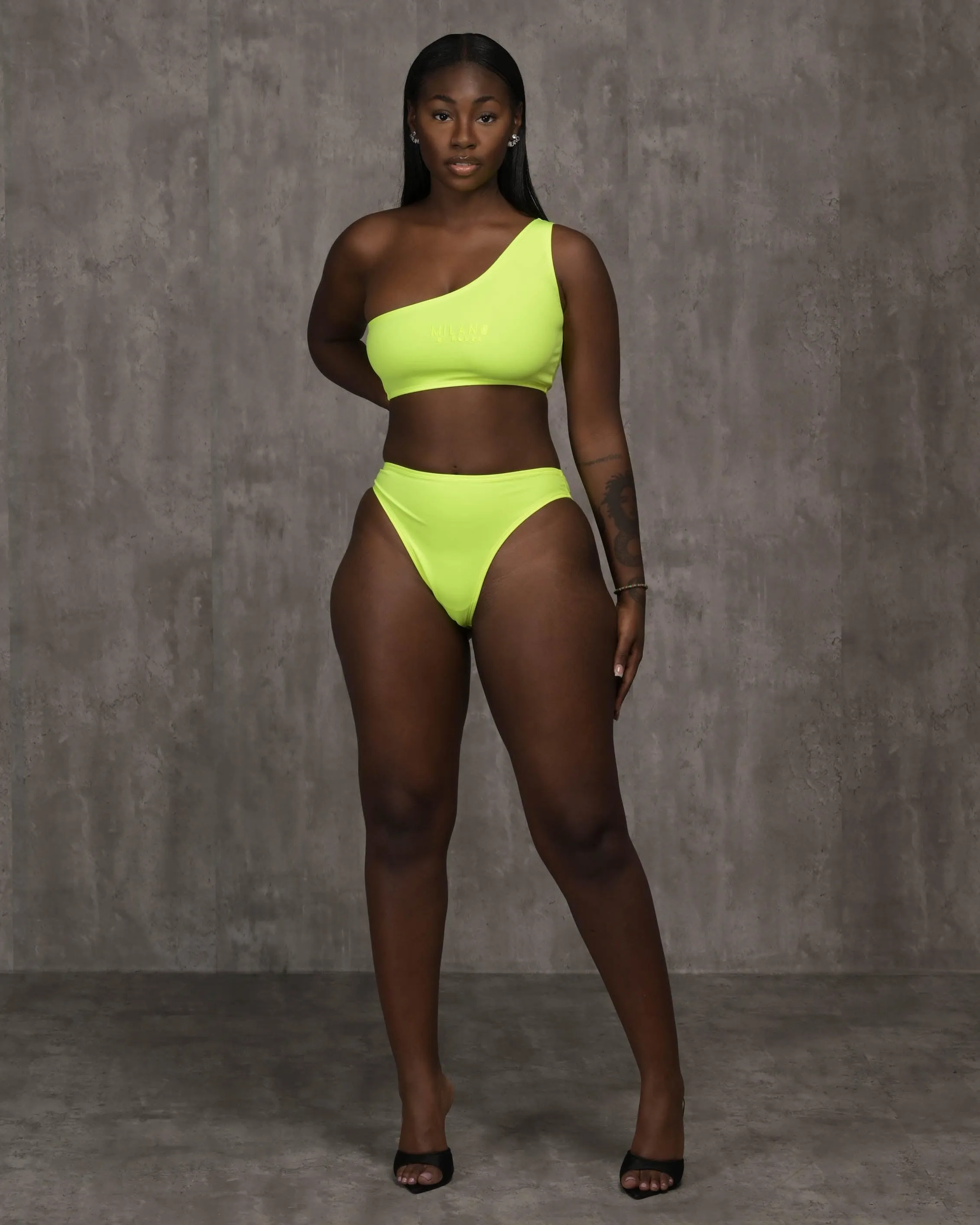 Kourt 2 Piece