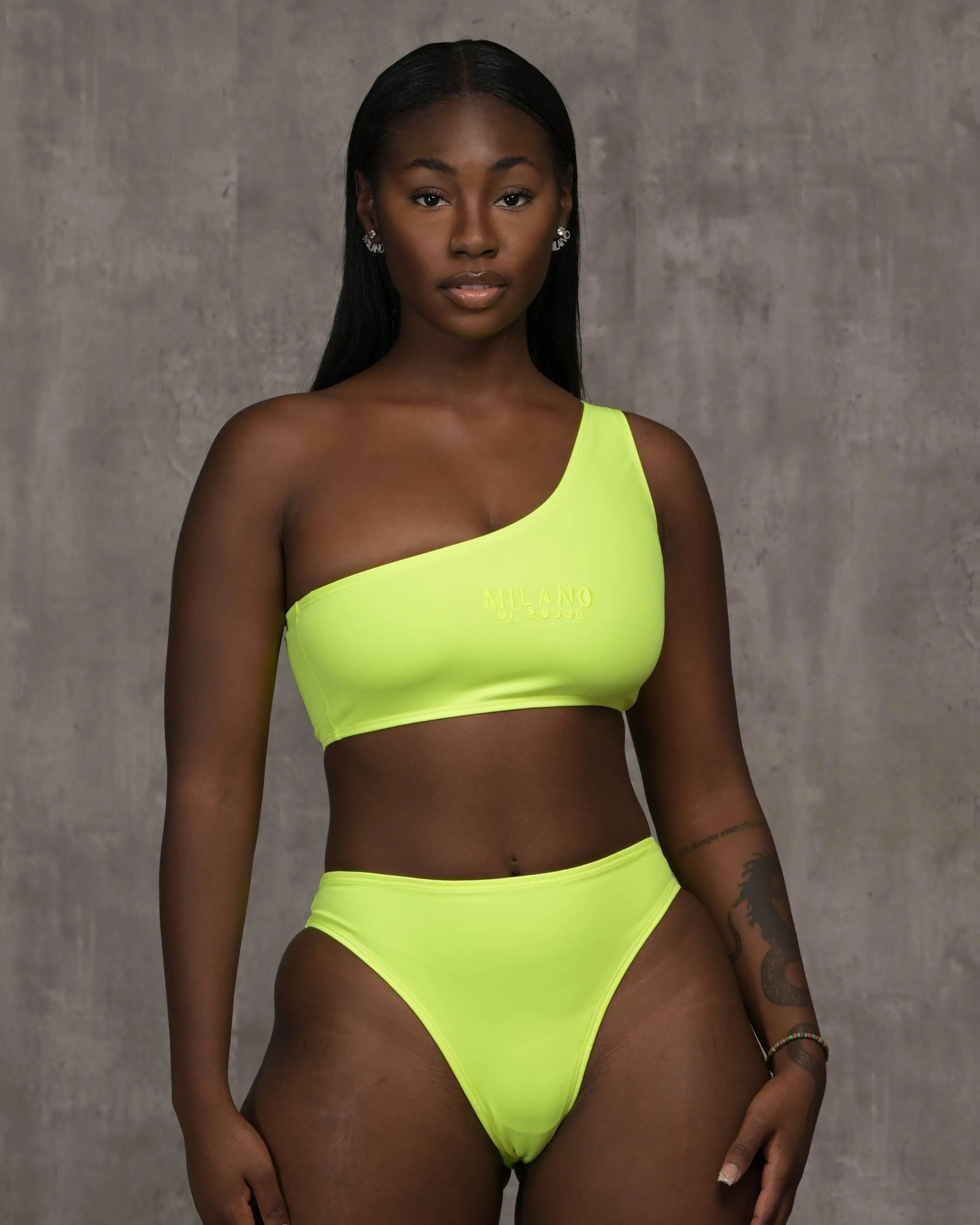 Kourt 2 Piece