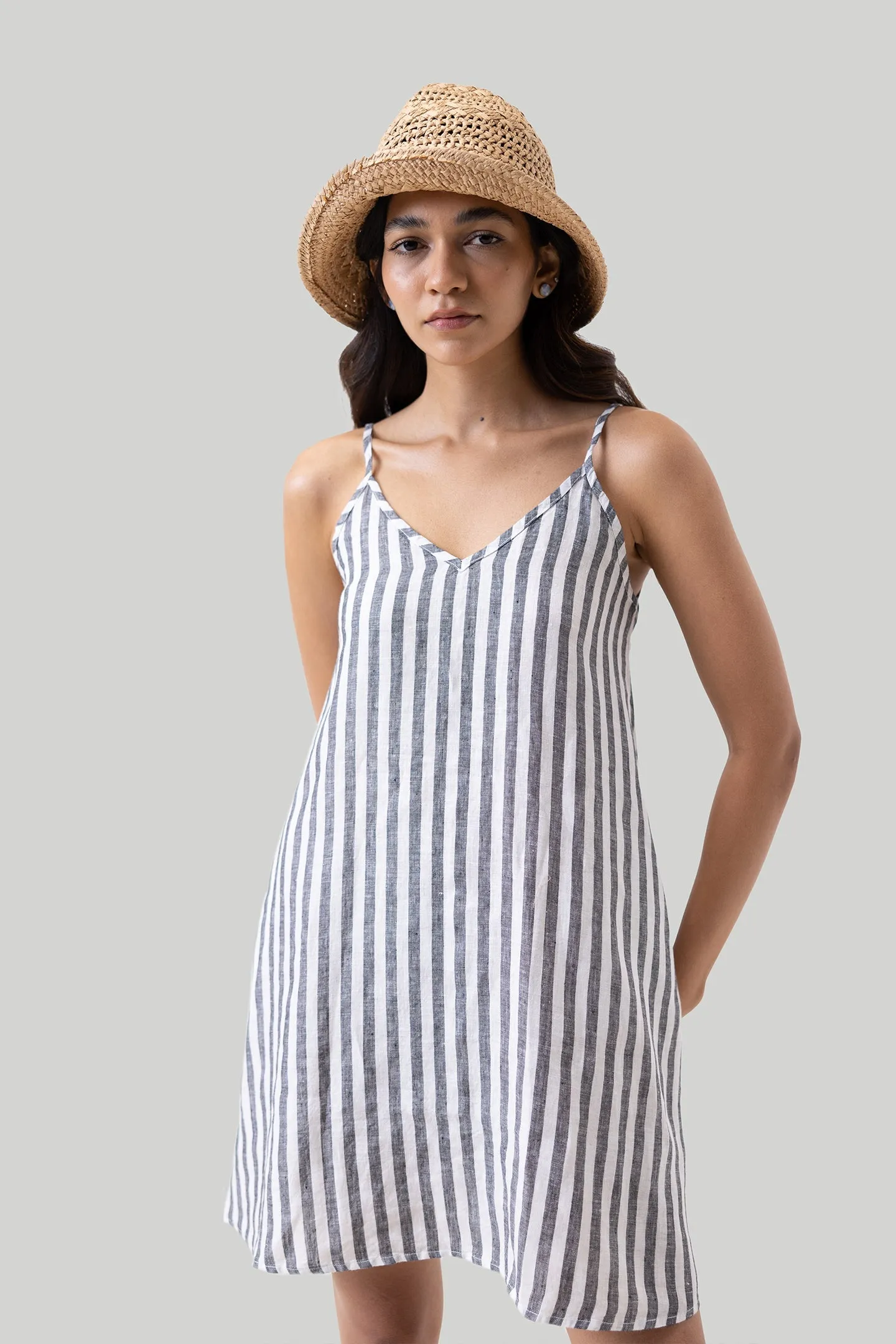 Reistor Short Tent Dress in Linen Stripes