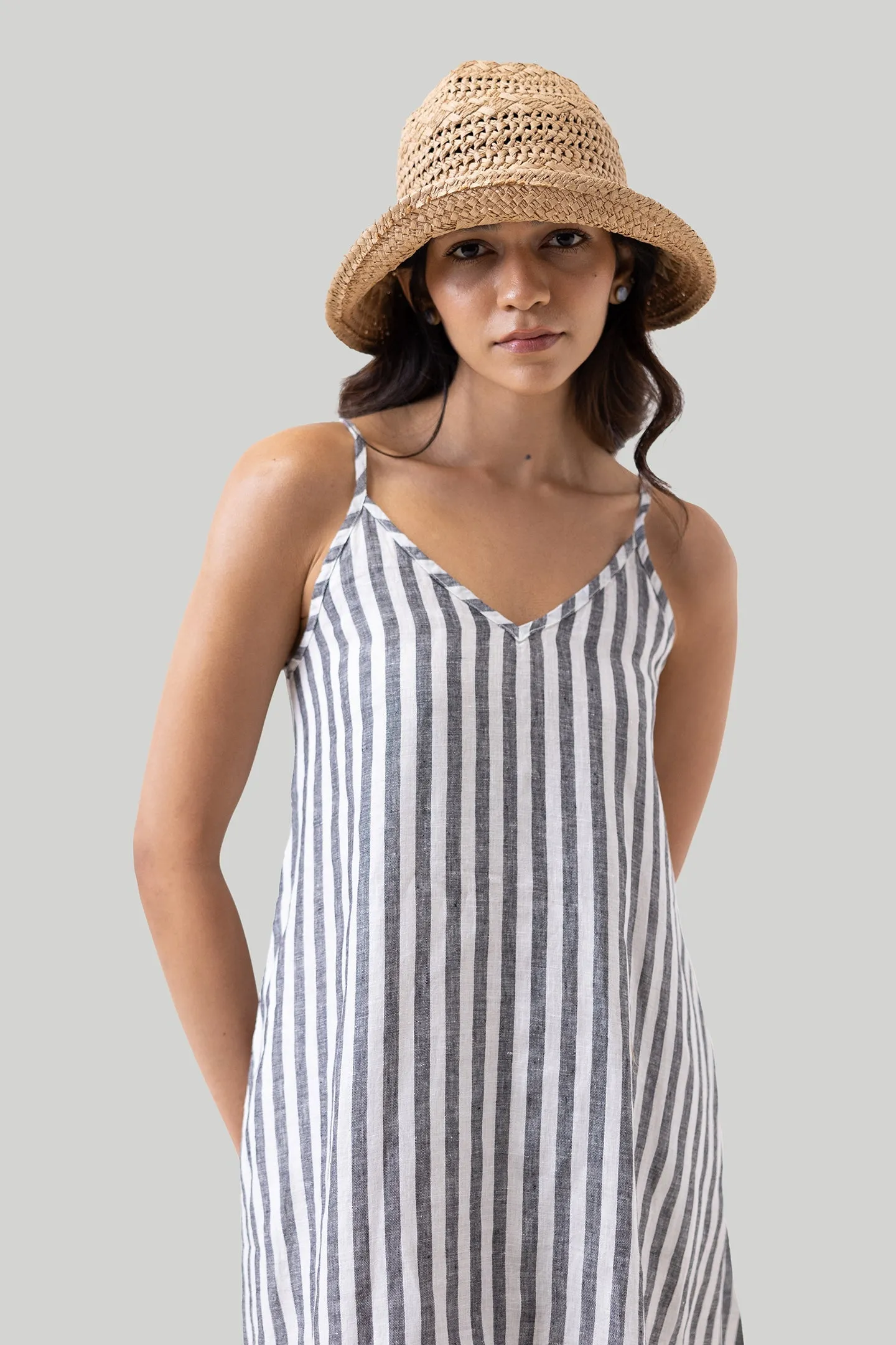 Reistor Short Tent Dress in Linen Stripes