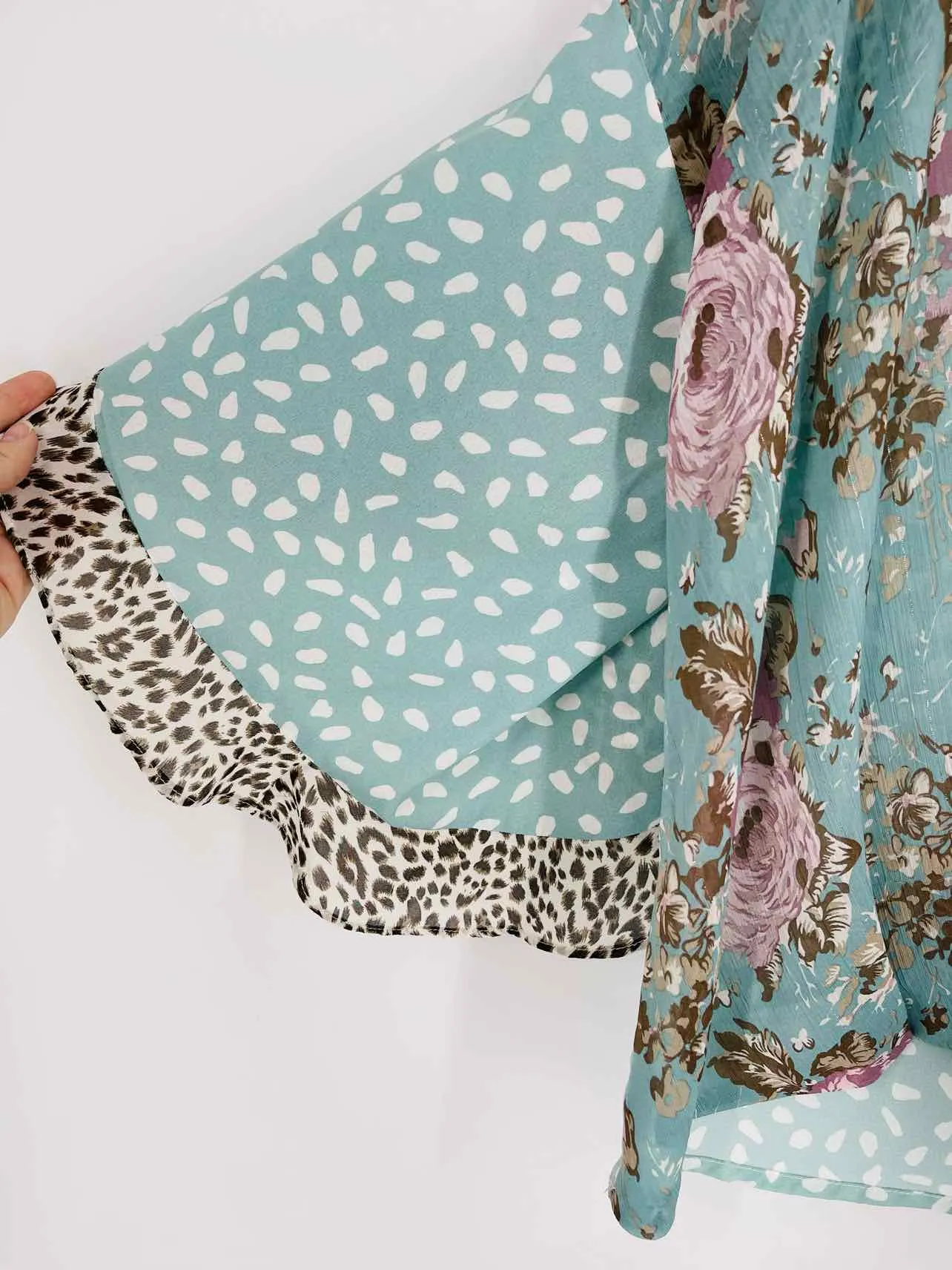 Umgee Size L Beige/Blue Animal Print Floral Tops Top-Long Sleeve